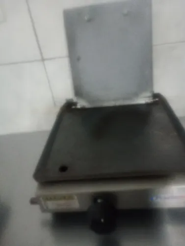 Sanduicheira a gás .