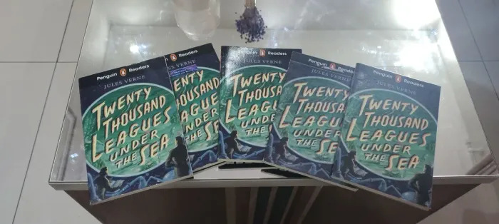 Livro Twenty Thousand Leagues under The Sea 1 edição 2021 valor por unidade
