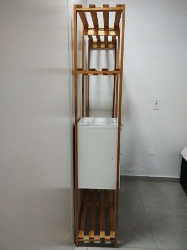 Guarda roupa aberto