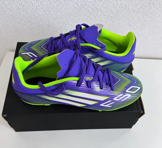 Chuteira Adidas F50