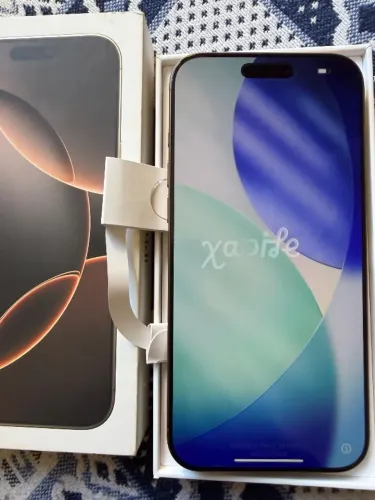 iPhone 16 pro max (256gb) -Titânio deserto