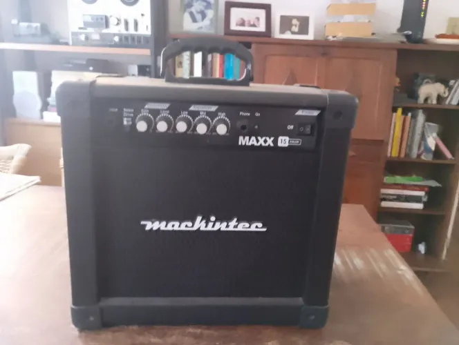 Amplificador de guitarra Mackintec