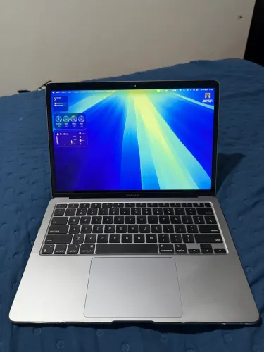 MacBook Air M1 8GB