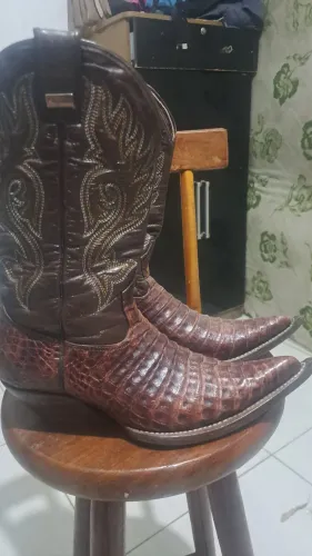 Botas do reizinho jacaré