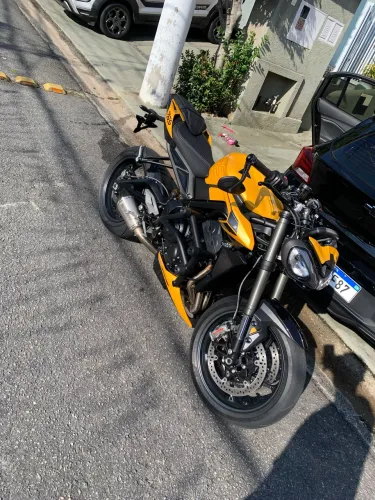 TRIUMPH STREET TRIPLE 765 Rs ZERADA!!