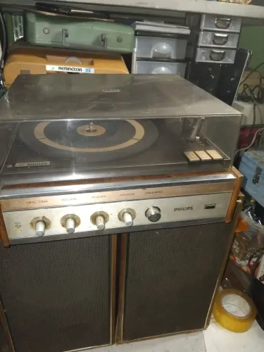 Vitrola philips 547, ler descrição.