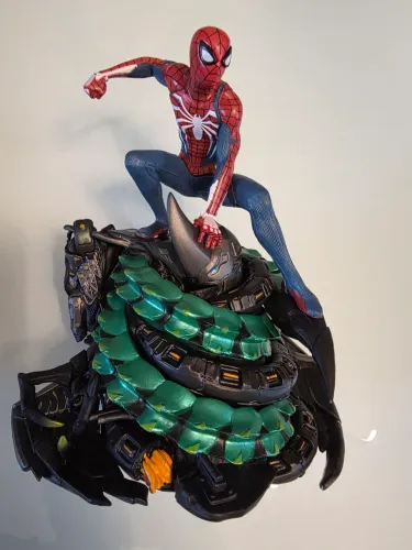 Estátua Homem Aranha jogo PS4
