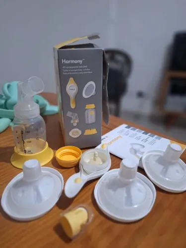 Kit extrator de leite Medela + 2 bicos extras tamanho 21mm