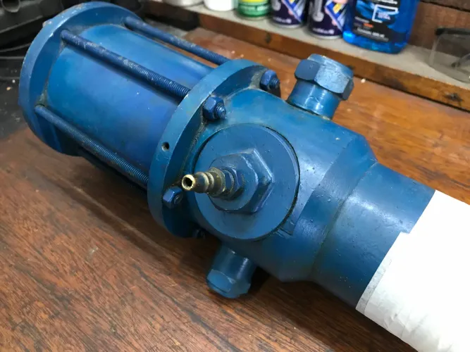 Propulsora de Graxa Pneumática 200kg - Alta Pressão