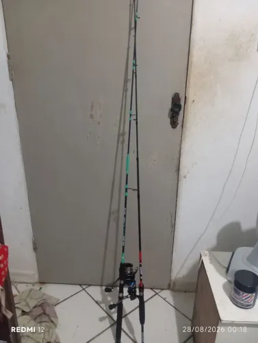 Vendo varas de pesca. Obs: leia a discrição!
