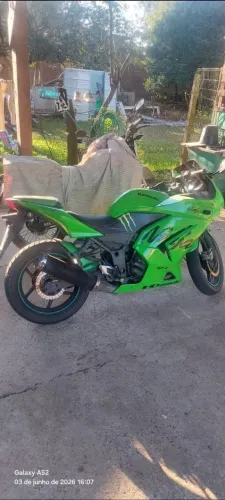 Vendo ninja 250 r ano 2011 zero bala de motor