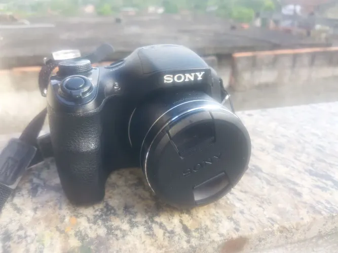 Maquina fotográfica Sony H300