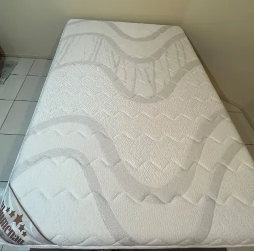 Cama Box Baú + + o Colchão Amsterdã (modelo de luxo).