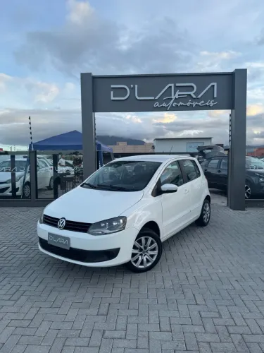 Volkswagen Fox 1.0 MI Total Flex 8V 5P 2014