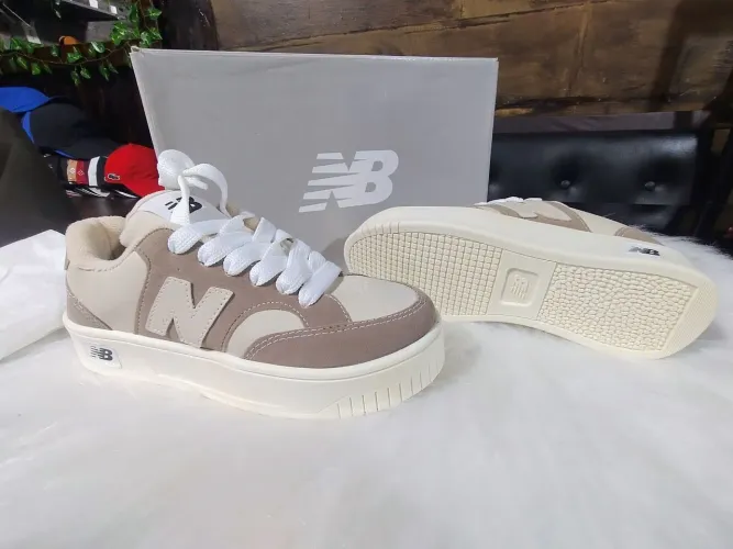 Tênis feminino New balance tamanho 36 novo