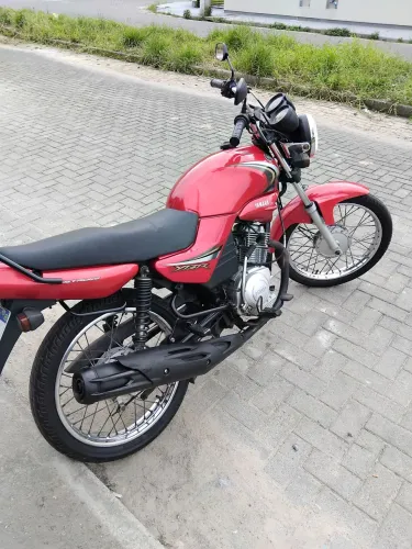 Moto top funciona tudo perfeitamente transfere certinho documentos em dia pneus novos quer
