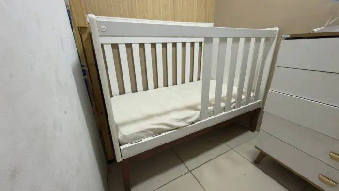 Berço + colchão impermeável