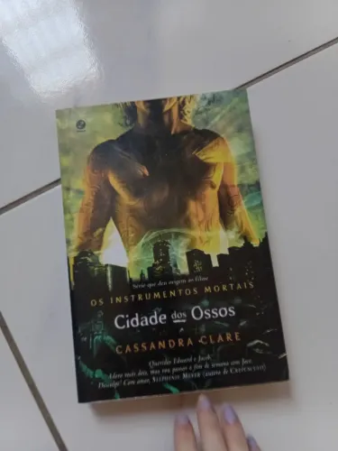 Vol. 1 Cidade dos Ossos