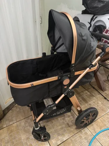 CARRINHO DE BEBÊ EUROPEU 3 EM 1 GOLDEN CLUB BABY - PRETO E DOURADO