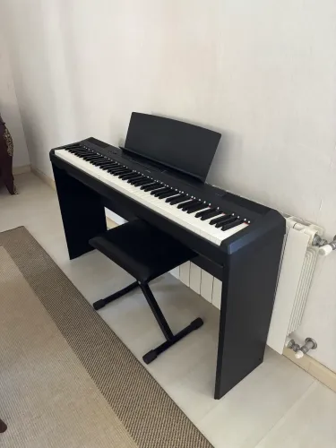 Piano Digital Yamaha P-115B
