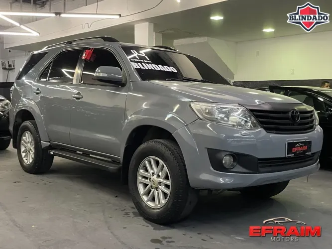 Toyota Hilux SW4 2.7 16V 2014