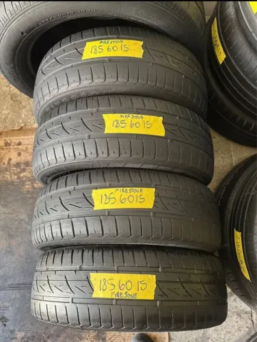Jogo de pneus 185/60R15 Firestone
