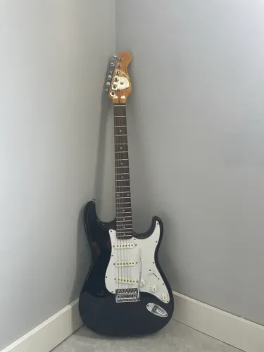 Kit Guitarra Condor + Amplificador 60W - Completo para Tocar