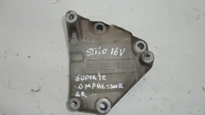 Suporte Compressor De Ar Fiat Stilo 1.8 16v *