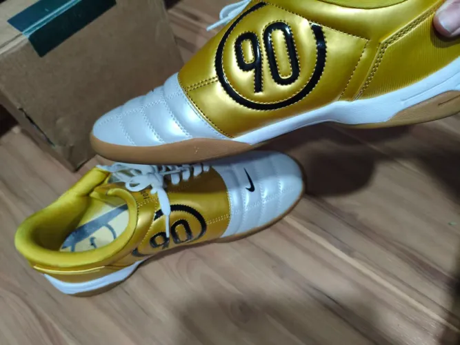 Tênis total 90 futsal número 40