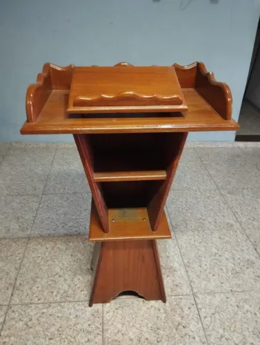 Púlpitos (leia o anúncio)
