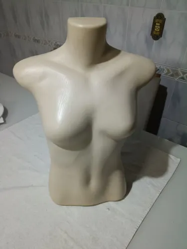 Manequim para roupas femininas