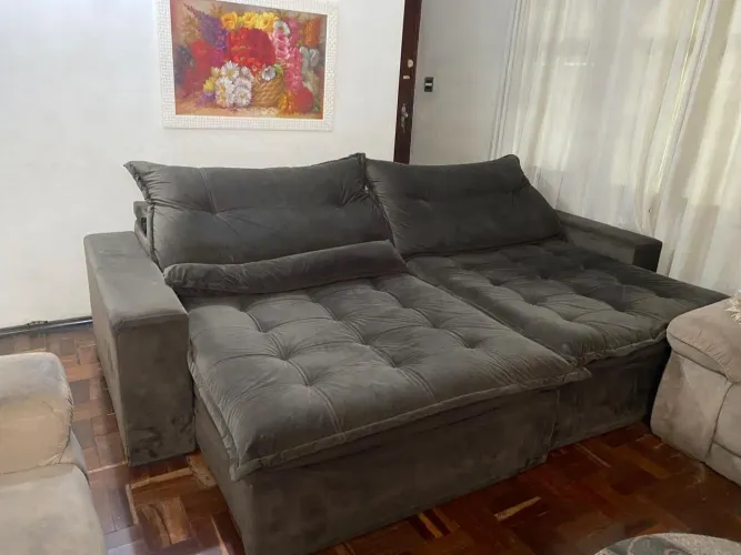 Sofa retrátil de 2.80 super luxuoso. Usado mas bem conservado