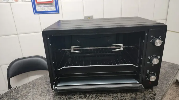 Forno elétrico grande