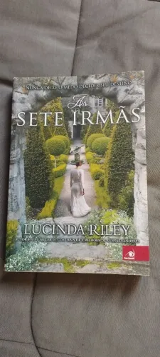 Livro "As sete irmãs", de Lucinda Riley