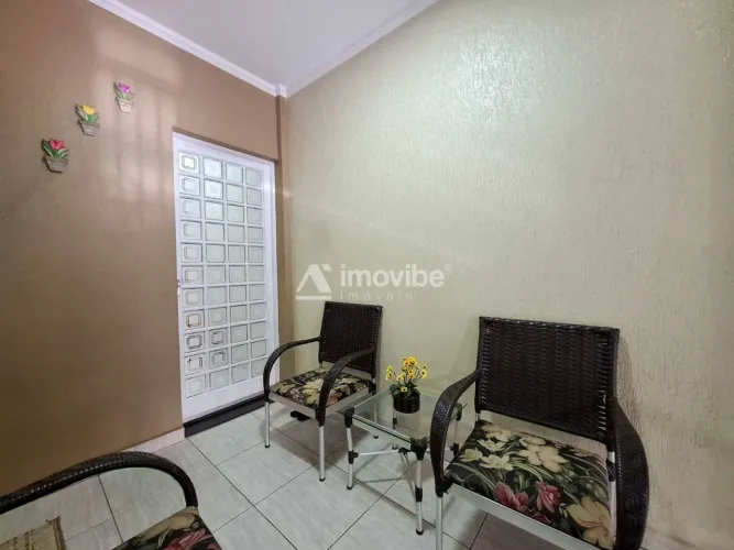 CASA COM 2 QUARTOS NA VILA DAINESE