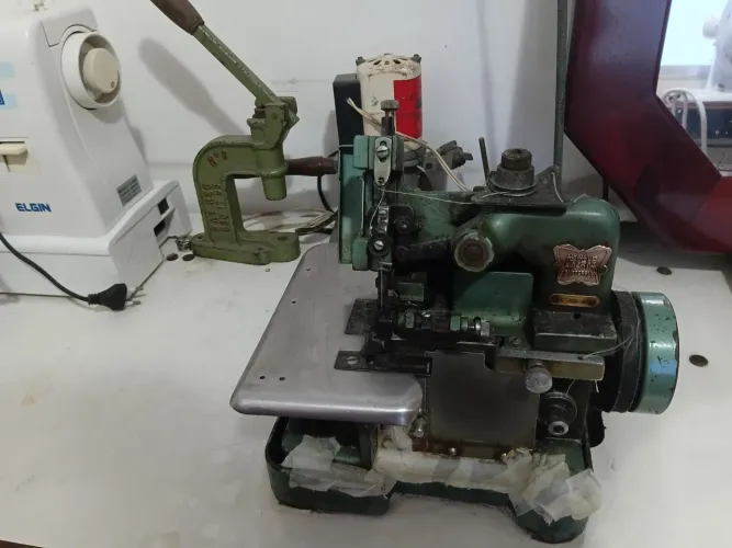 Máquina de costura orvelok industrial