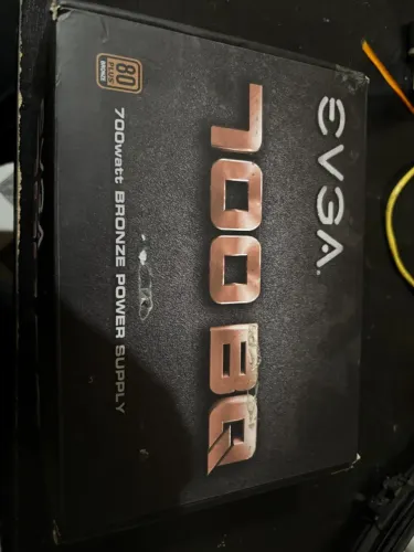 Fonte EVGA 700