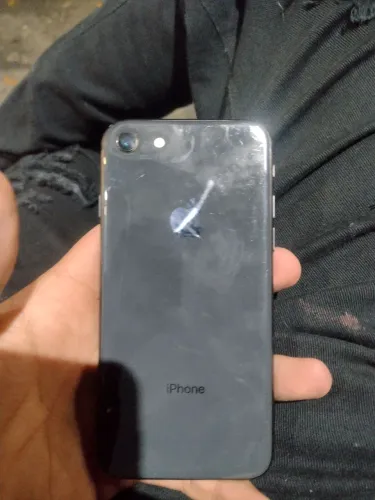 ? Vendo iPhone 8 / SE 2ª Geração - Preto | R$ 250,00 ?