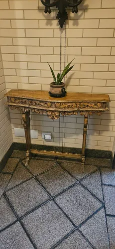Jogo de mesa, aparador e espelho