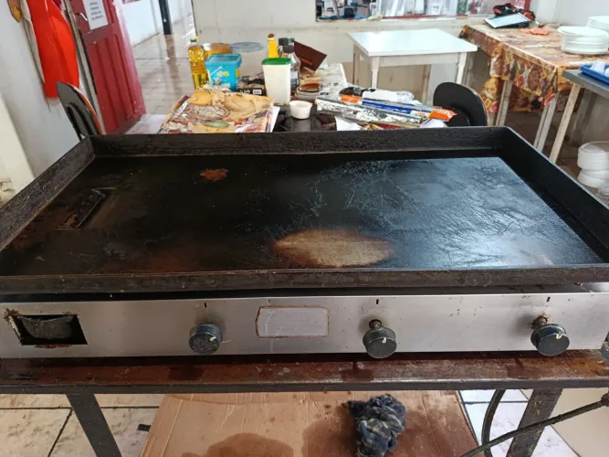 Chapa a gás para carnes 