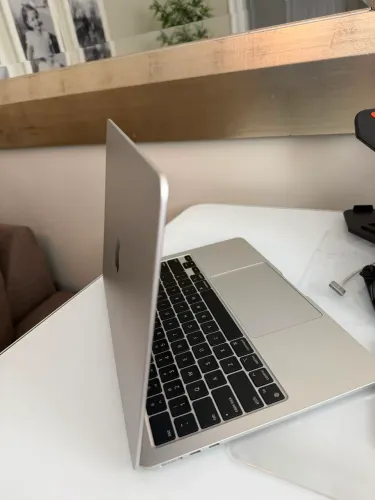 MacBook M2 1T