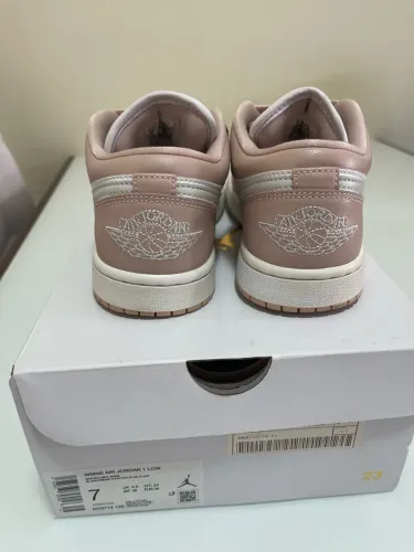 Vendo tênis AIR JORDAN 1 LOW