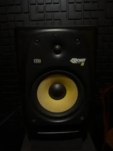 Monitor KRK 8
