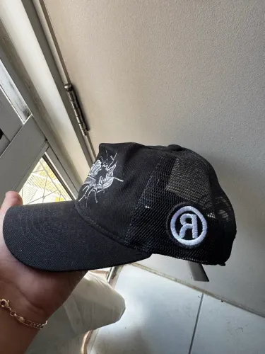 Boné Disturb Trucker ( preto )
