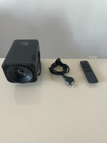 Projetor HY320