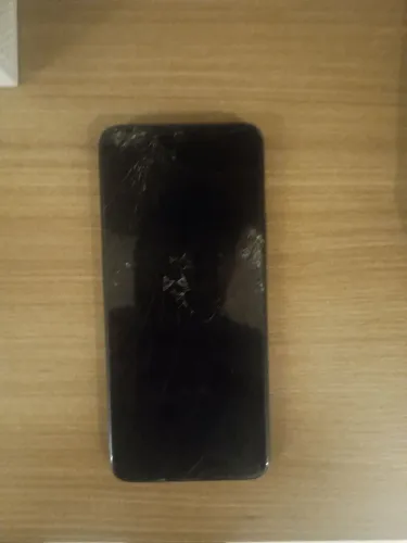 Celular Motorola E7 tela estragada