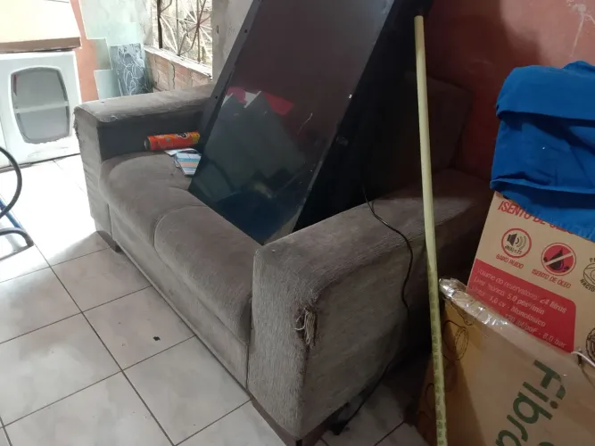 Doação de armário e sofá