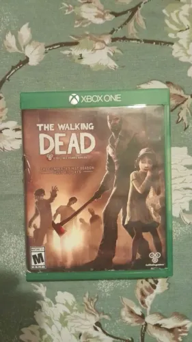 Jogo Xbox :The Walking Dead season 1 + 400 Days Xbox One