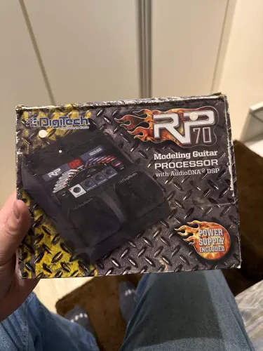 Pedaleira Digitech RP 70 