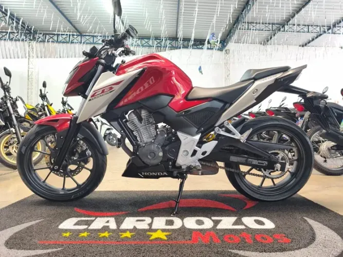 HONDA CB 300F TWISTER ABS 2026 VERMELHA